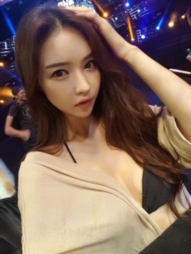 Nena Li, horny piger i Helsingør - 11123